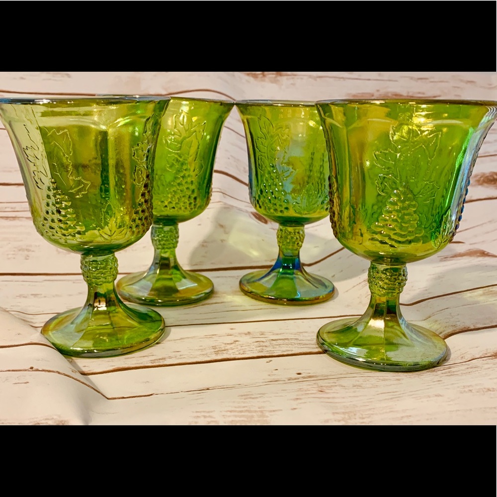 Vintage set of 4 Green Carnival Glasses